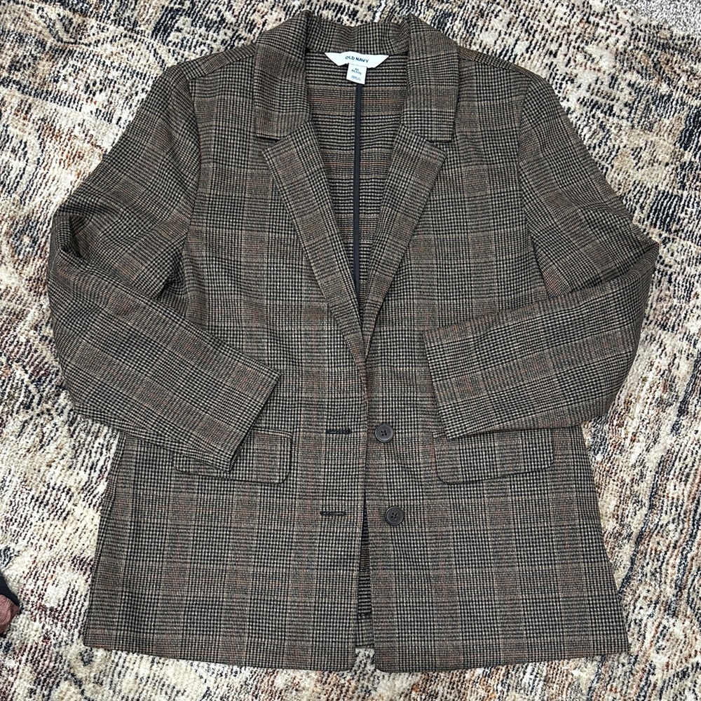 Old Navy Checkered Plaid Blazer in Brown and Black